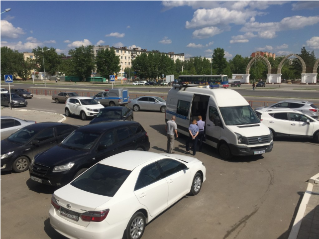 Қостанайлық жігіт әйелін бауыздап, өзі терезен секіріп кетті