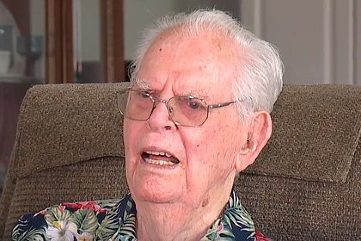 104 жастағы әскери ұшқыш ұзақ өмір сүрудің басты құпиясын ашты