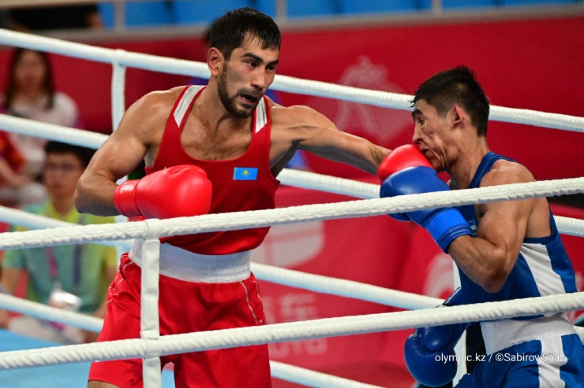 Қазақстандық боксшы Өзбекстаннан келген әлем чемпионын нокаутқа түсірді