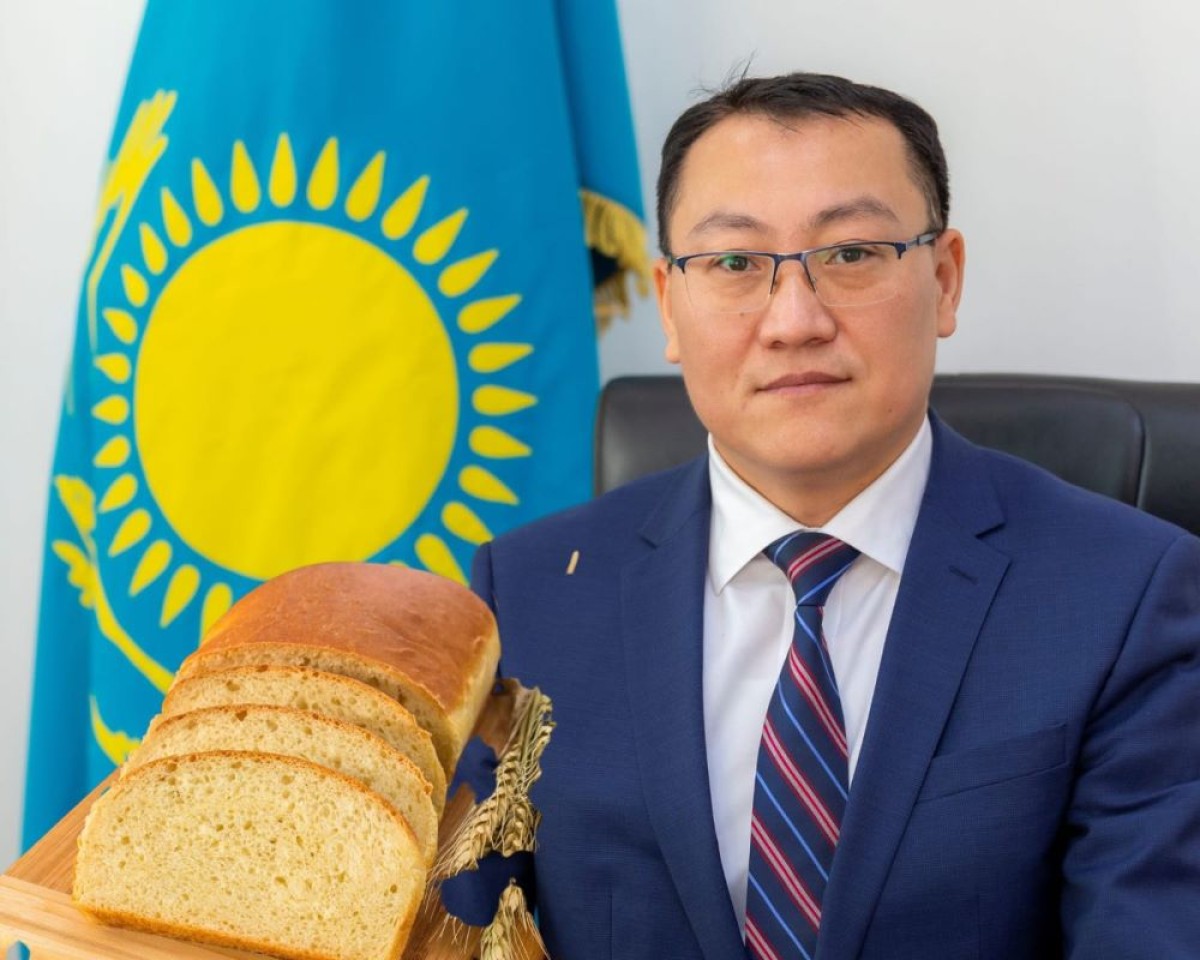 «Қазақстаннан бидай алатын Өзбекстанда нан неге бізден арзан». Министр кібіртіктеп қалды