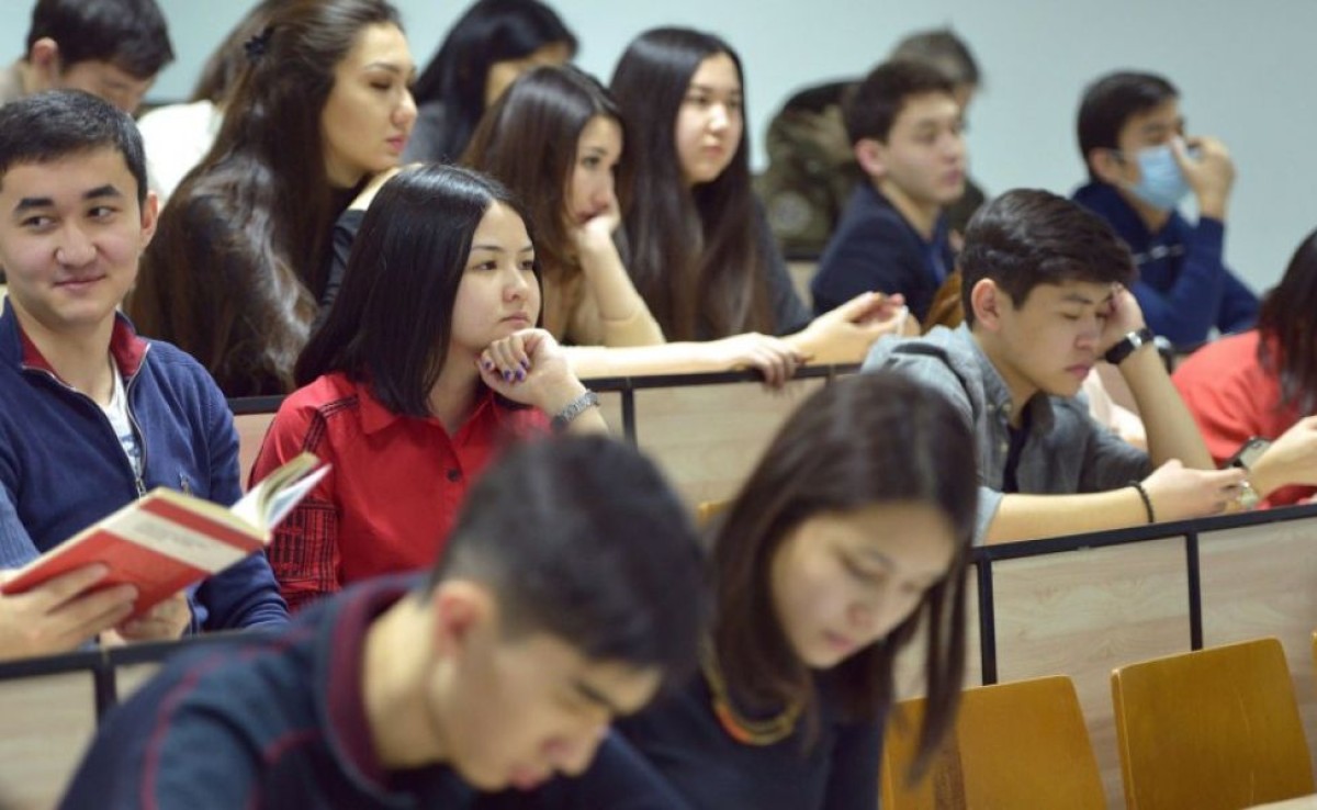 Алматыда бірнеше жоғары оқу орнының студенттері онлайн оқуға көшірілді