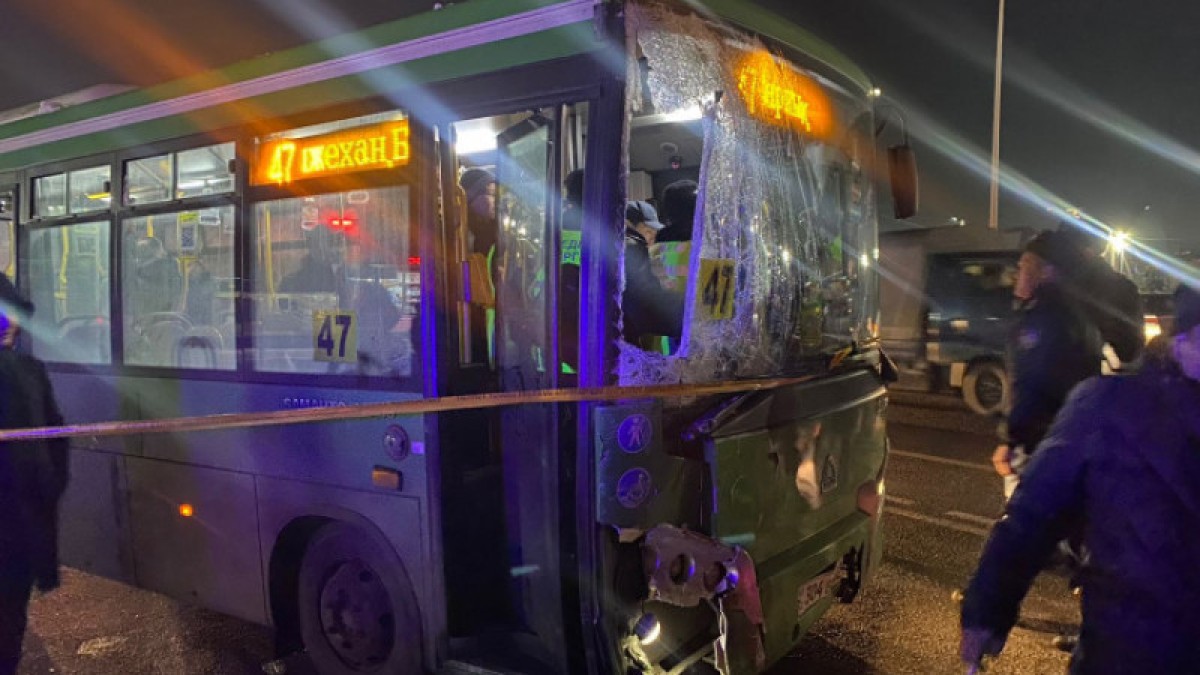 Алматыдағы автобус апаты: куәгерлер жанжалдың себебін атады