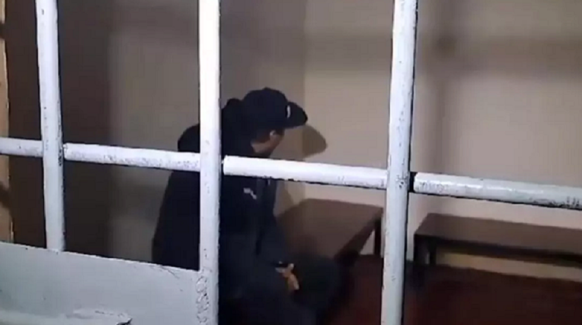 "Кінәсін мойындап, ерікті түрде полицияға берілген жоқ": полиция өкілі Дәкебаевтың ұсталуына қатысты пікір білдірді