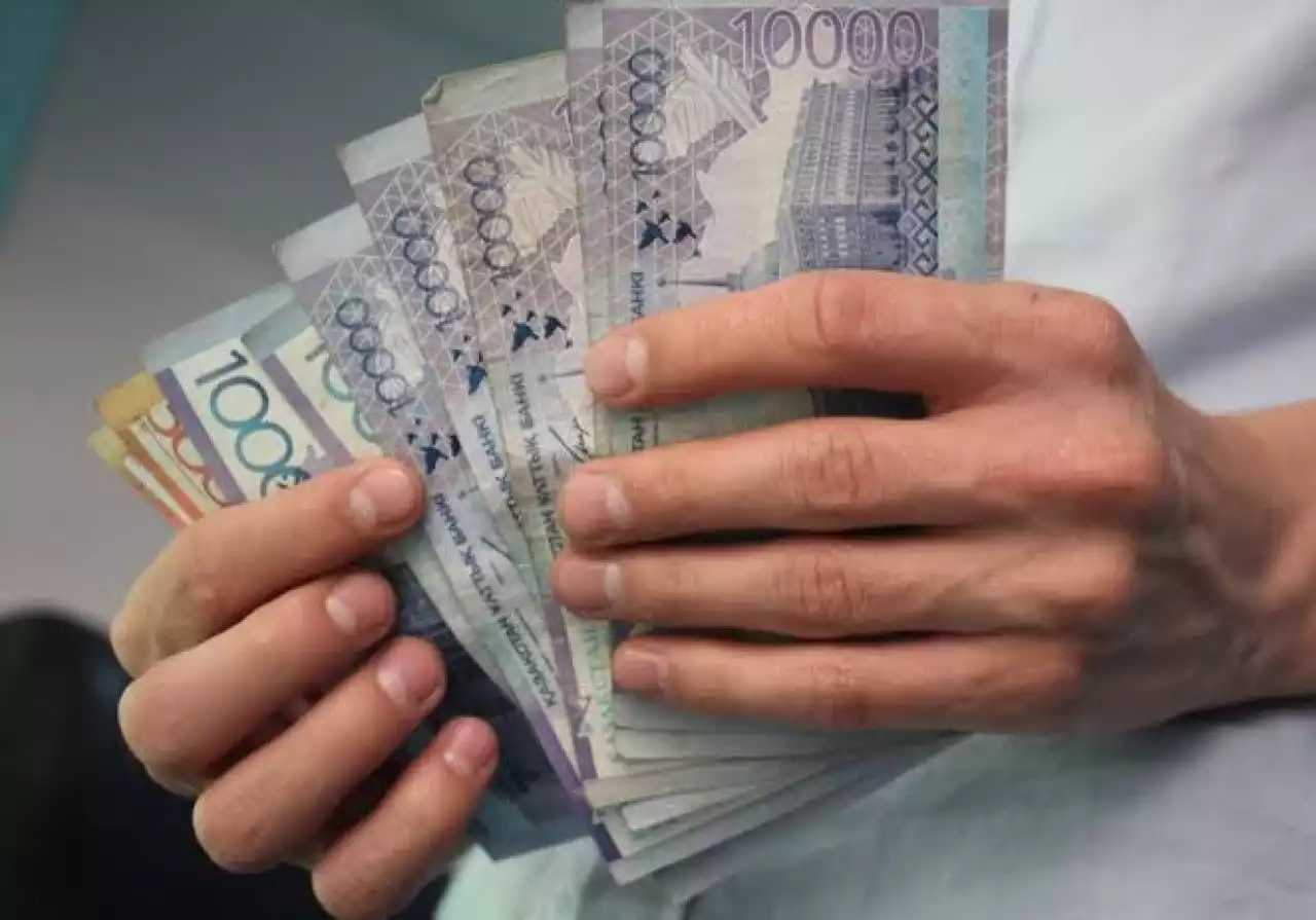 Банктер қазақстандықтардың несие төлеу мерзімін кейінге шегереді