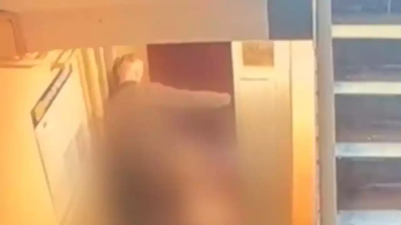Қарағанды полициясы зейнеткер әйелдеррді ұрған видеоға қатысты түсініктеме берді