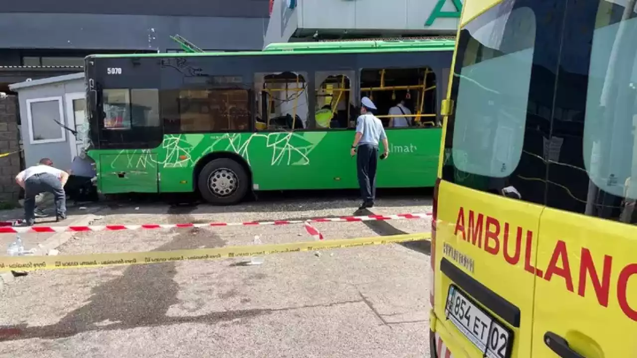 Алматыдағы автобус апатынан неше адам зардап шеккені нақтыланды