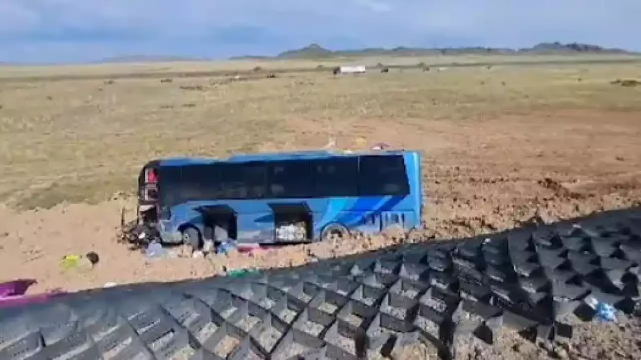 Қарағанды облысында автобус пен көлік соқтығысып, 5 адам қаза тапты