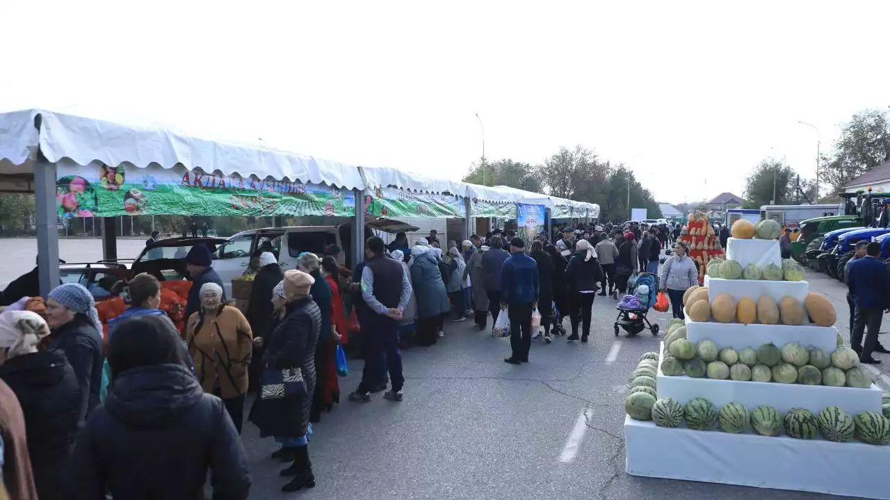 Арыста "Алтын күз" мерекесіне орай жәрмеңке өтті