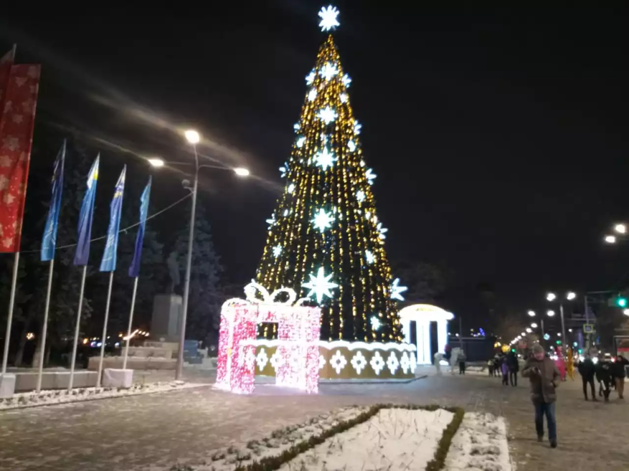 «52 миллион теңге»: Павлодар облысының әкімі жаңа жылдық безендірулерге жұмсалатын қаржыны атады