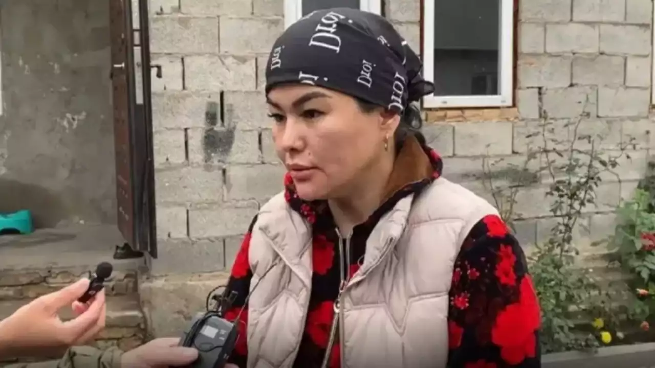 «Екі бауырымнан айырылған маған да оңай емес»: Шерзат Болаттың әпкесі кешірім сұрады (ВИДЕО)