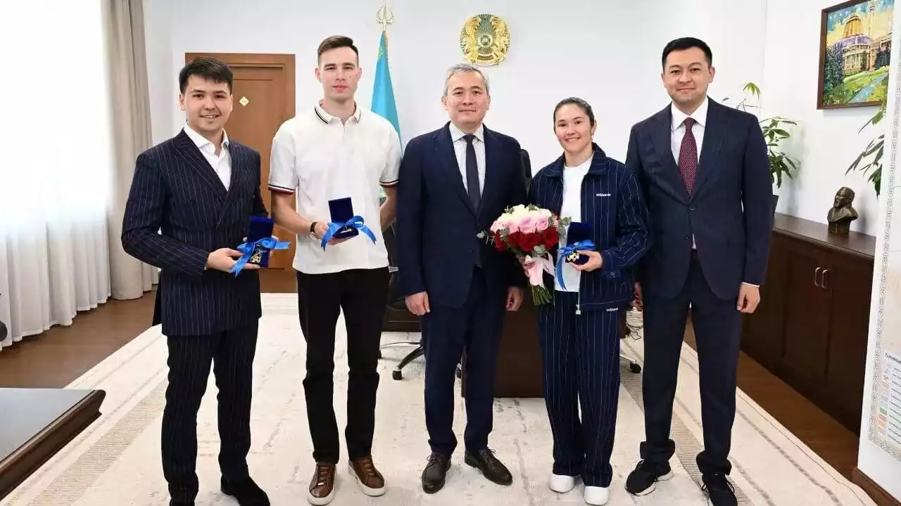 Алматыда олимпиада ойындарының жүлдегерлеріне пәтер кілті табысталды