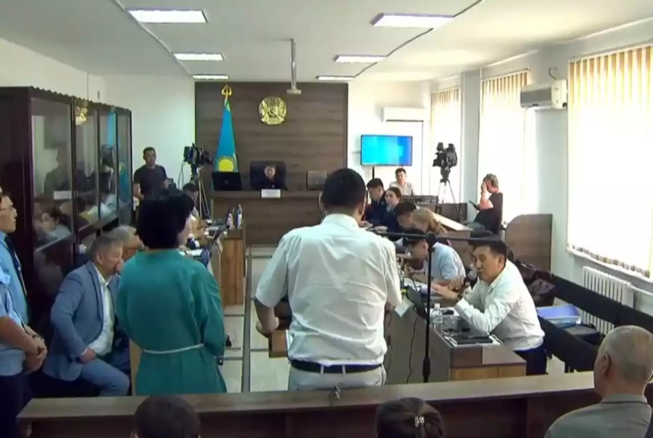 16 жастағы Шерзат Полат өлімі: куәгер сот отырысында 10 жігіттің бір адамды ұрып жатқанын көріп қалғанын айтты