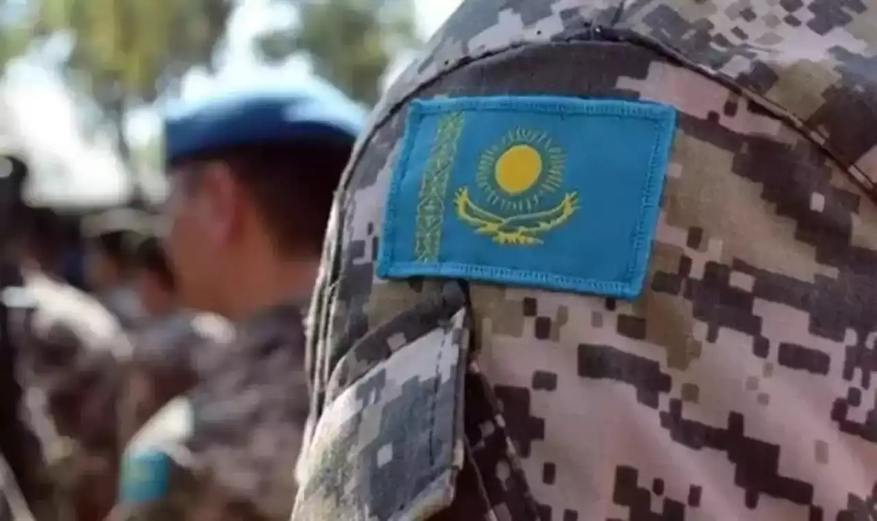 Қазақстандықтар әскерге барудан не себепті қорқады: қорғаныс министрінің орынбасары жауап берді