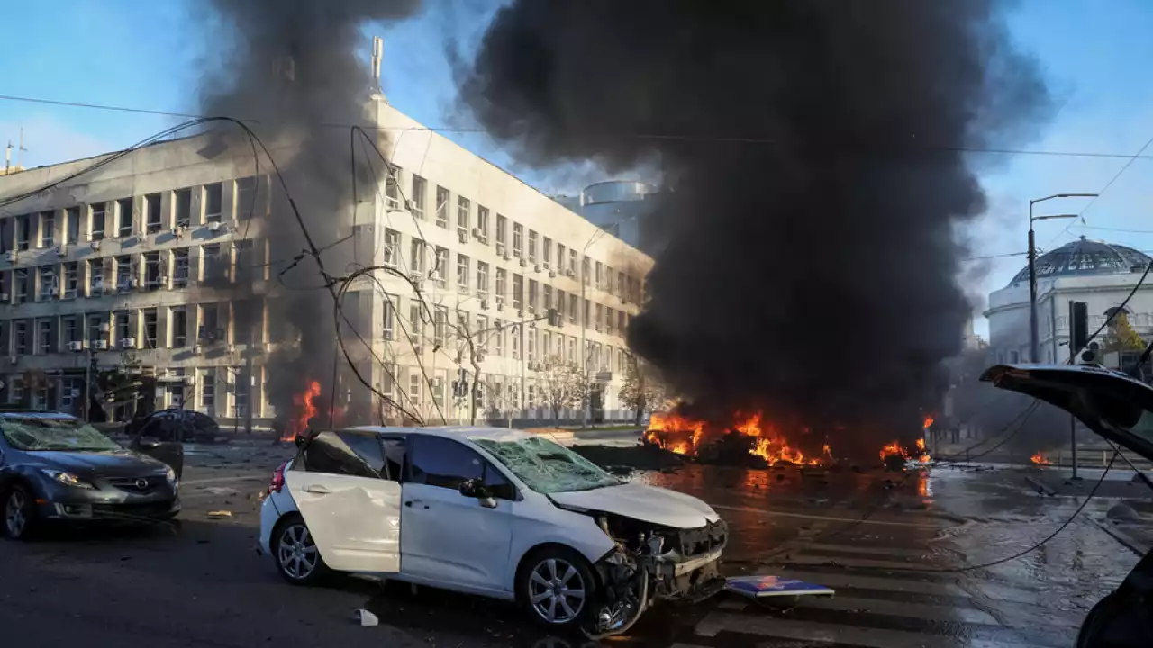407 дрон, 44 ракета. Ресей Украина қалаларына шабуылдады