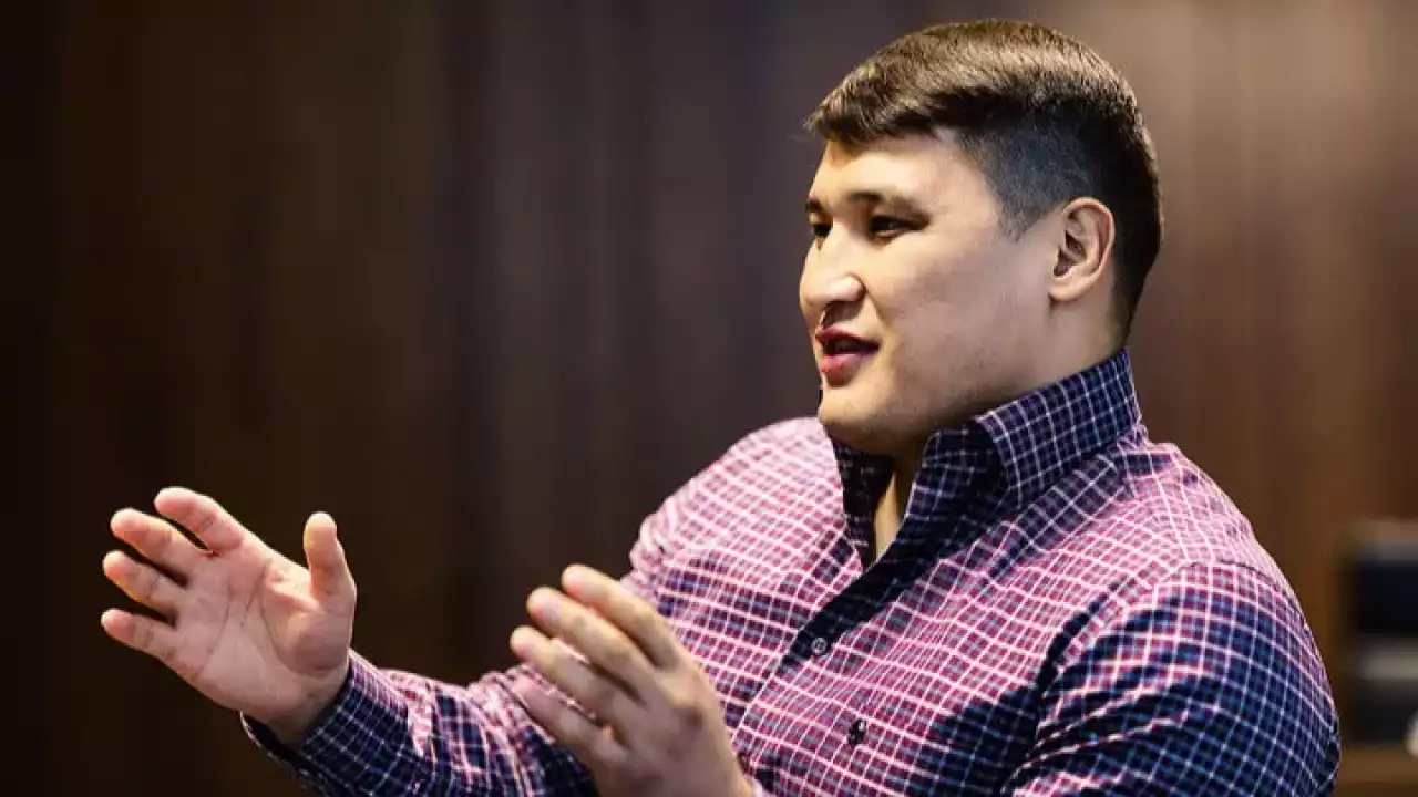 Берденов «Respublica» партиясының тең төрағалығынан неге кеткенін айтты