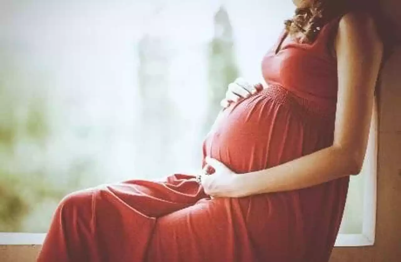 Қарағанды облысында жүкті әйел аялдамада босанып қалды