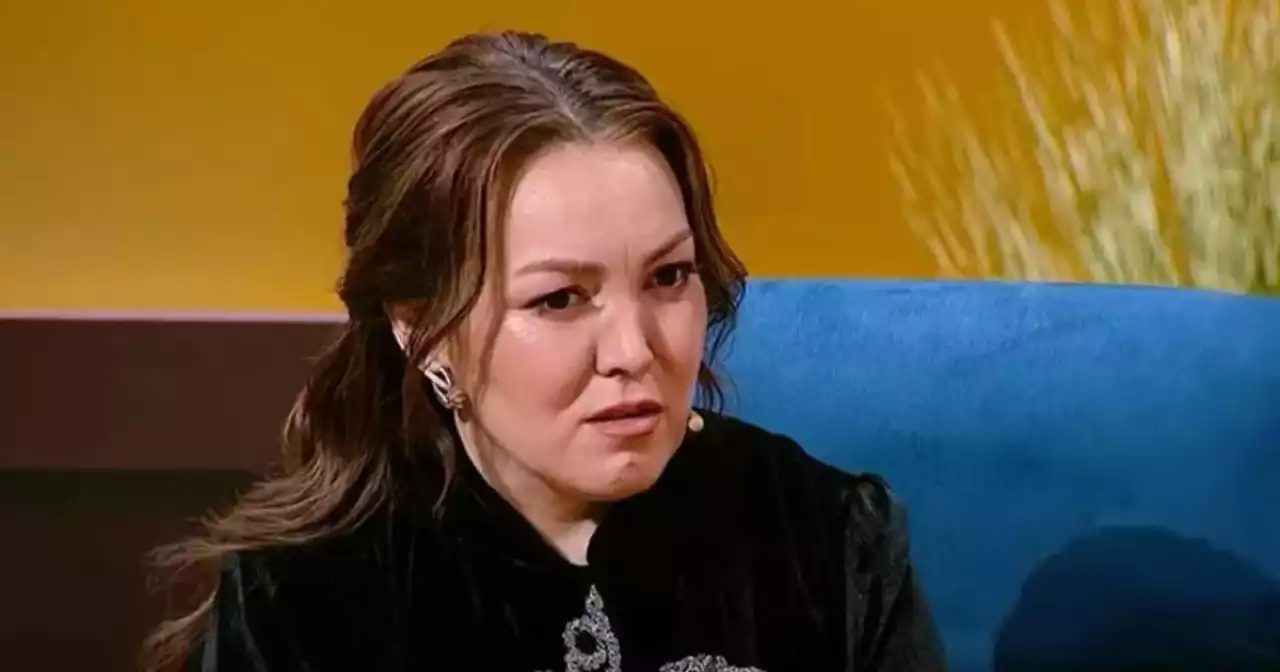 «Отбасымда ұл болған жоқ»: жан сырын ақтарған Жұлдыз Дүйсенбиева жылап қалды (ВИДЕО)
