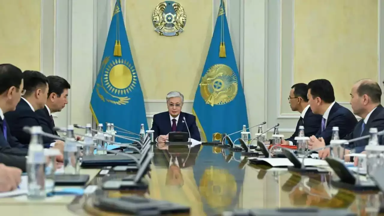 Қауіпсіздік Кеңесінің кезекті отырысы: Тоқаев заңсыз көші-қонға жол бермеуді тапсырды