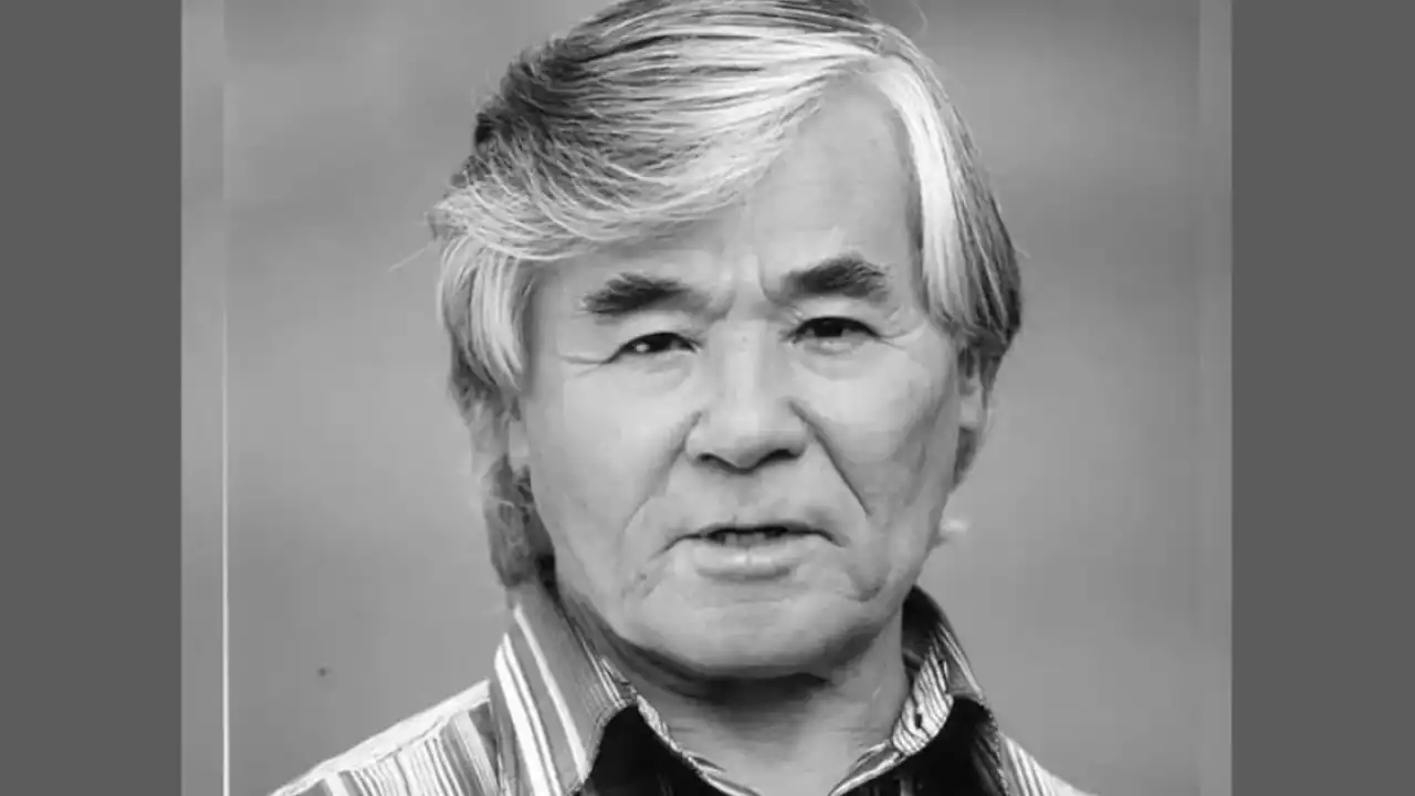 Жазушы, көрнекті ақын Исраил Сапарбай дүниеден озды