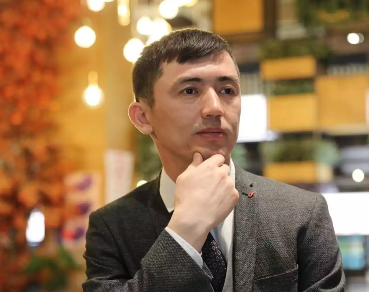 Теолог діни ағымдағы адамдарды қарапайым дін жолындағылардан қалай ажыратуға болатынын айтты
