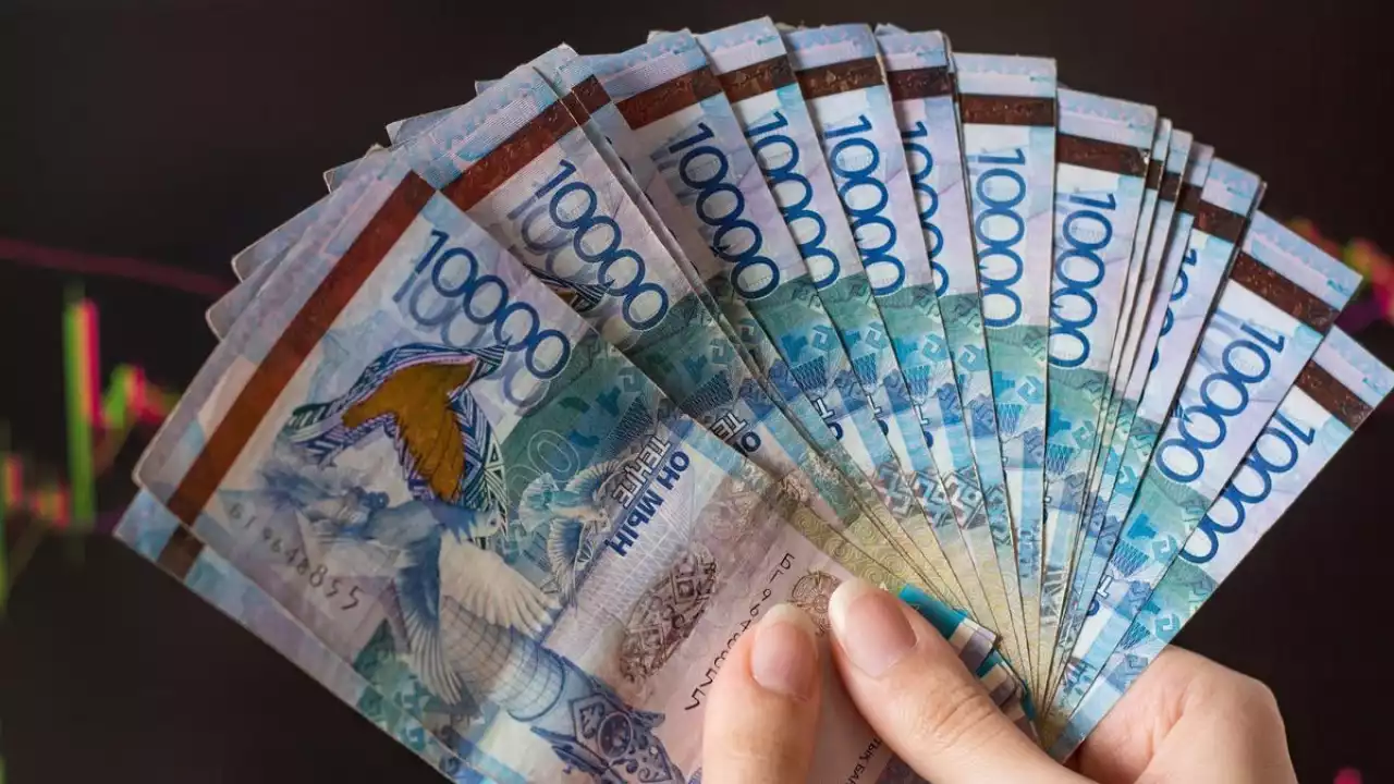 Астанада ата-ана баласының еміне деп жинаған 1,3 миллиард теңгені бренд киімдерге және құмар ойындарға жұмсап келген