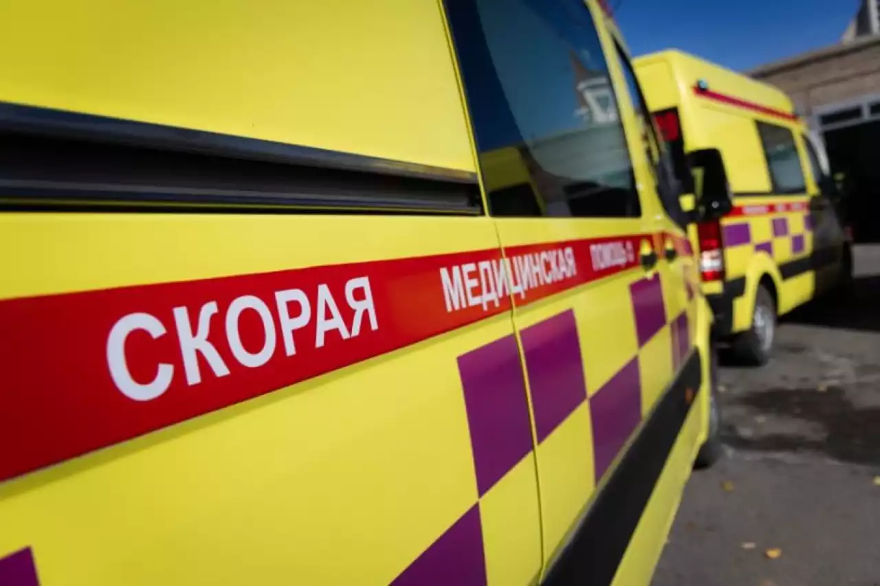 Павлодарда әйел екі баласын балконнан лақтырып, артынша өзі де секірді
