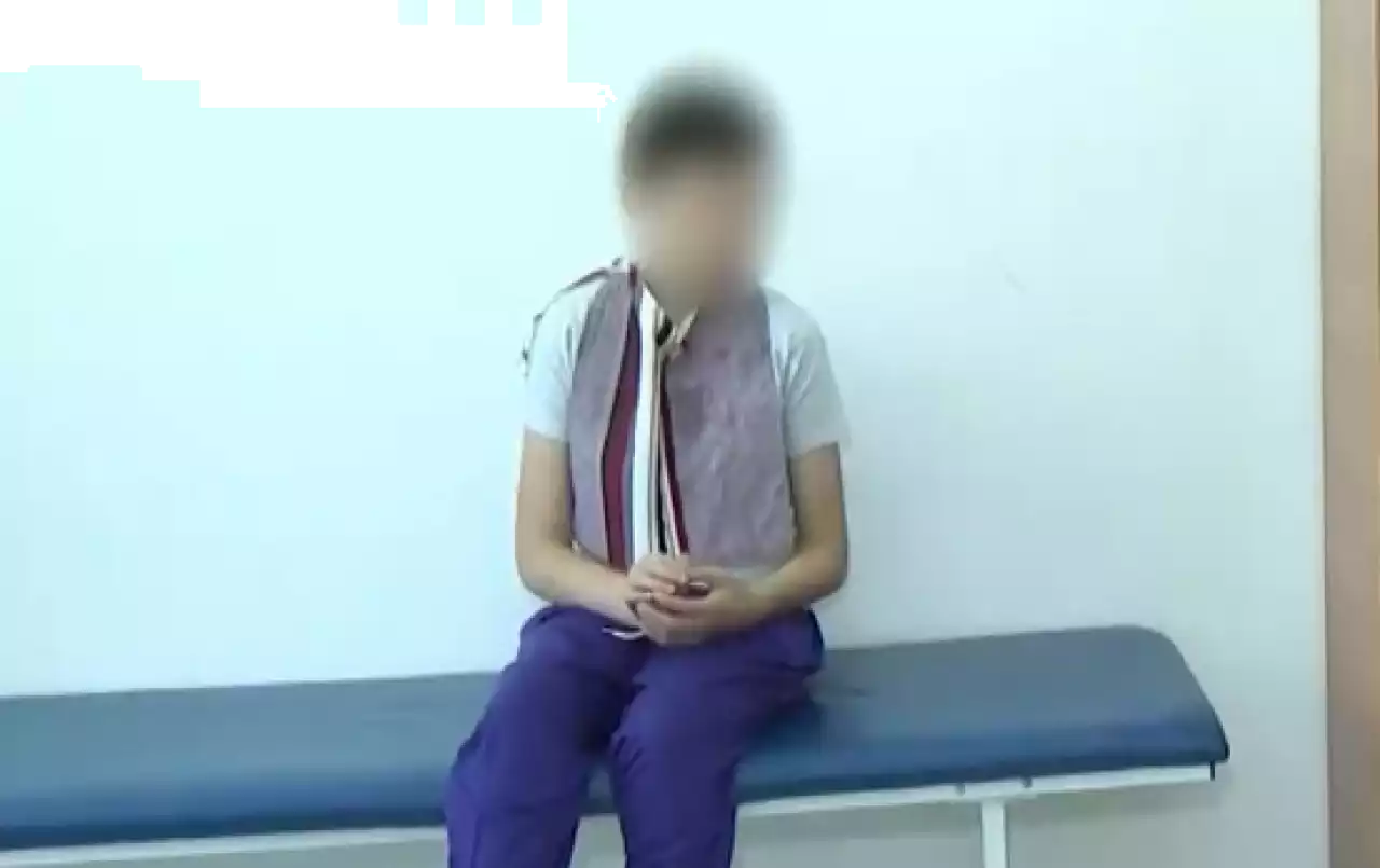 Алматыда 18 жастағы ақыл-ой кемістігі бар қызды зорлап, ішегін тілгілеп тастаған