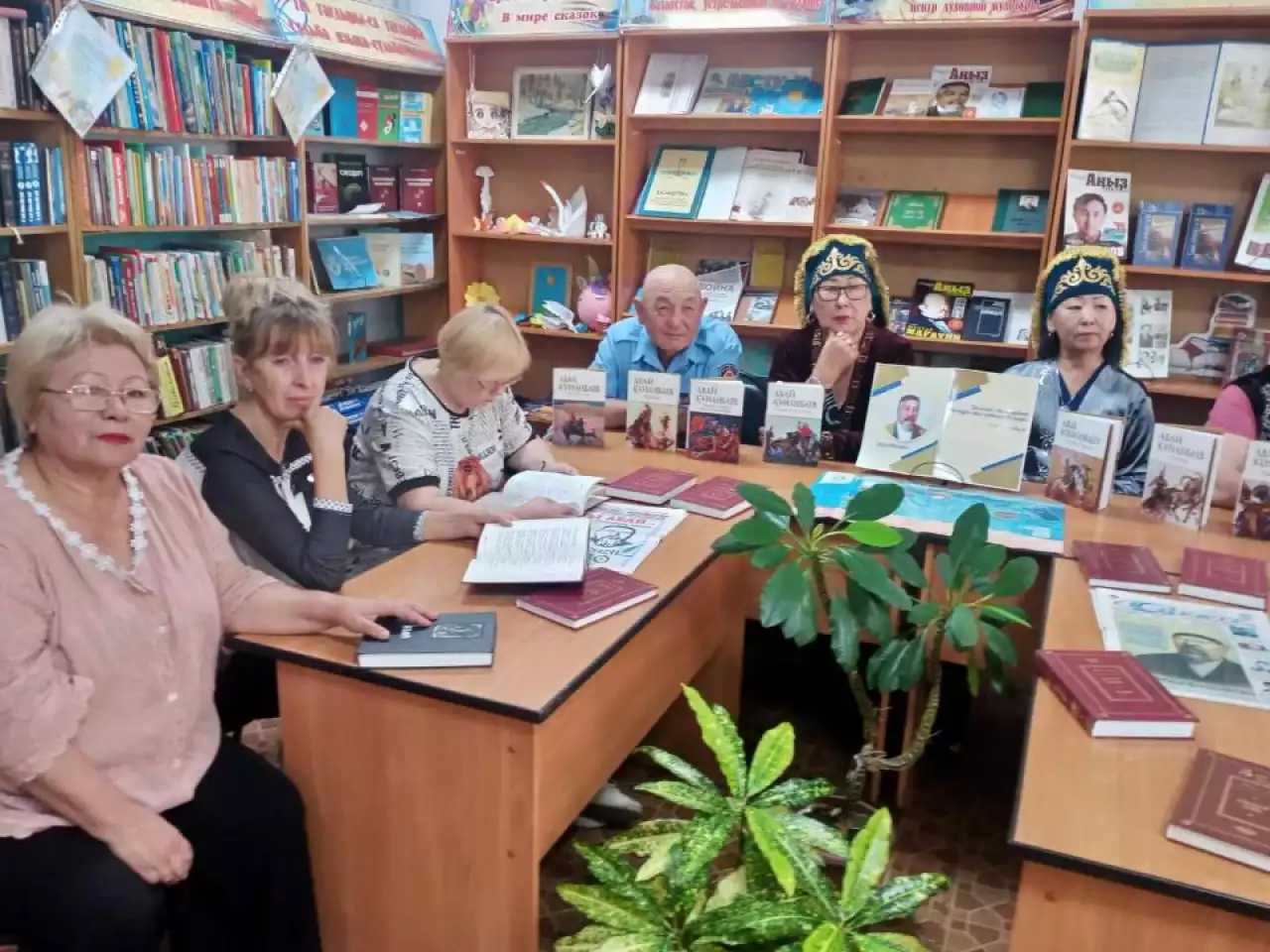 Семей қаласында Абайдың 180 жылдығына орай әдеби кеш өтті
