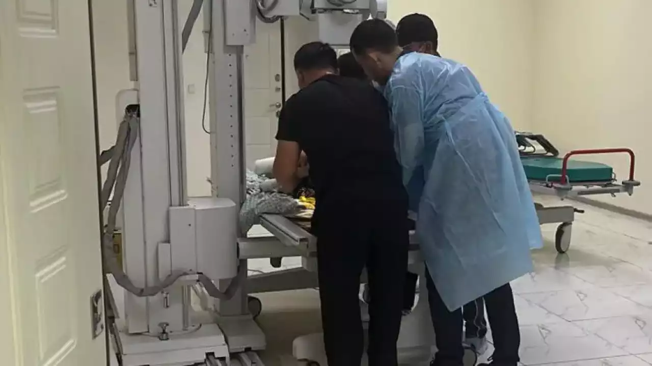 Абай облысында жүргізушісі балаларды қағып кетті: зардап шеккен қыздың миына ота жасалып жатыр
