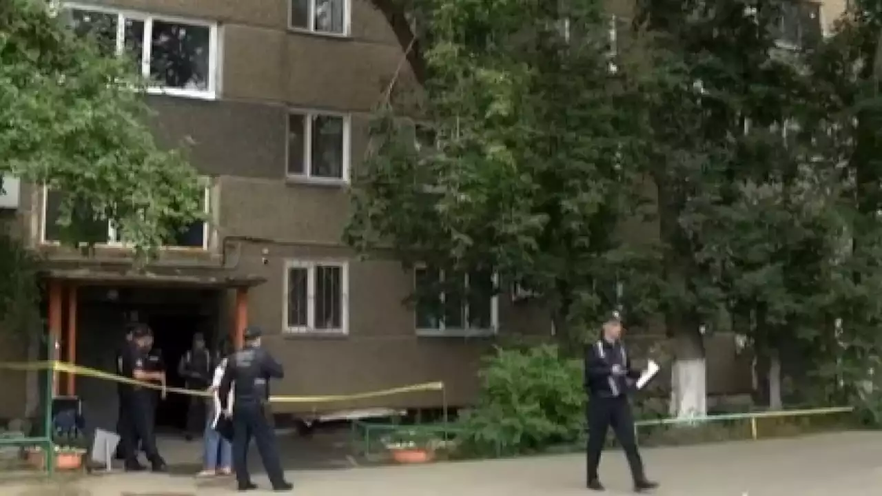 Павлодарда екі баласын терезеден лақтырып, артынша өзі секірген әйел ауруханадан шықты
