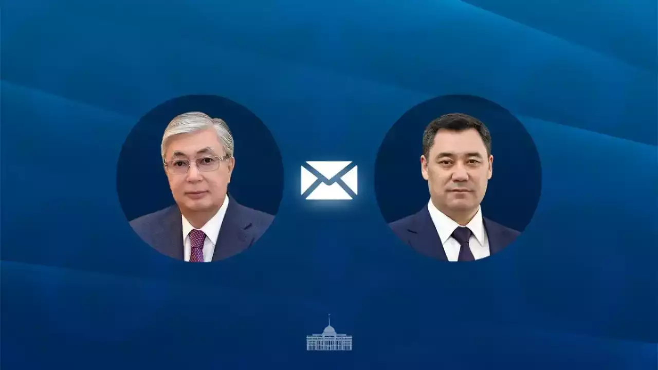 Тоқаев Қырғызстан президентін Тәуелсіздік күнімен құттықтады