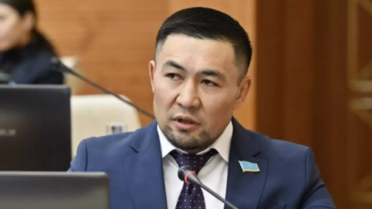 Ардақ Назаров қайда білім алған?: депутатқа қатысты тағы да шу шықты