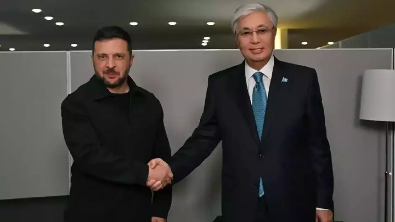 Тоқаев АҚШ-та Зеленскиймен кездесті