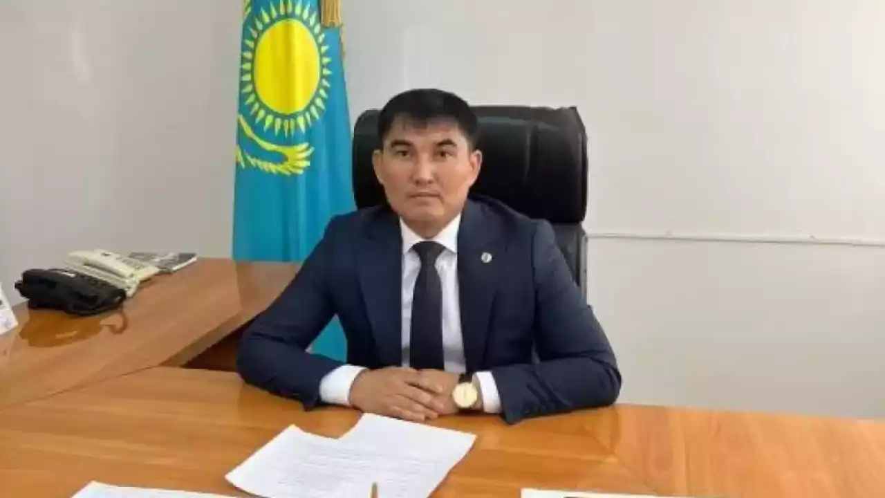 Көңілдесін соққыға жықты: Қандыағаш әкіміне айыппұл салынуы мүмкін