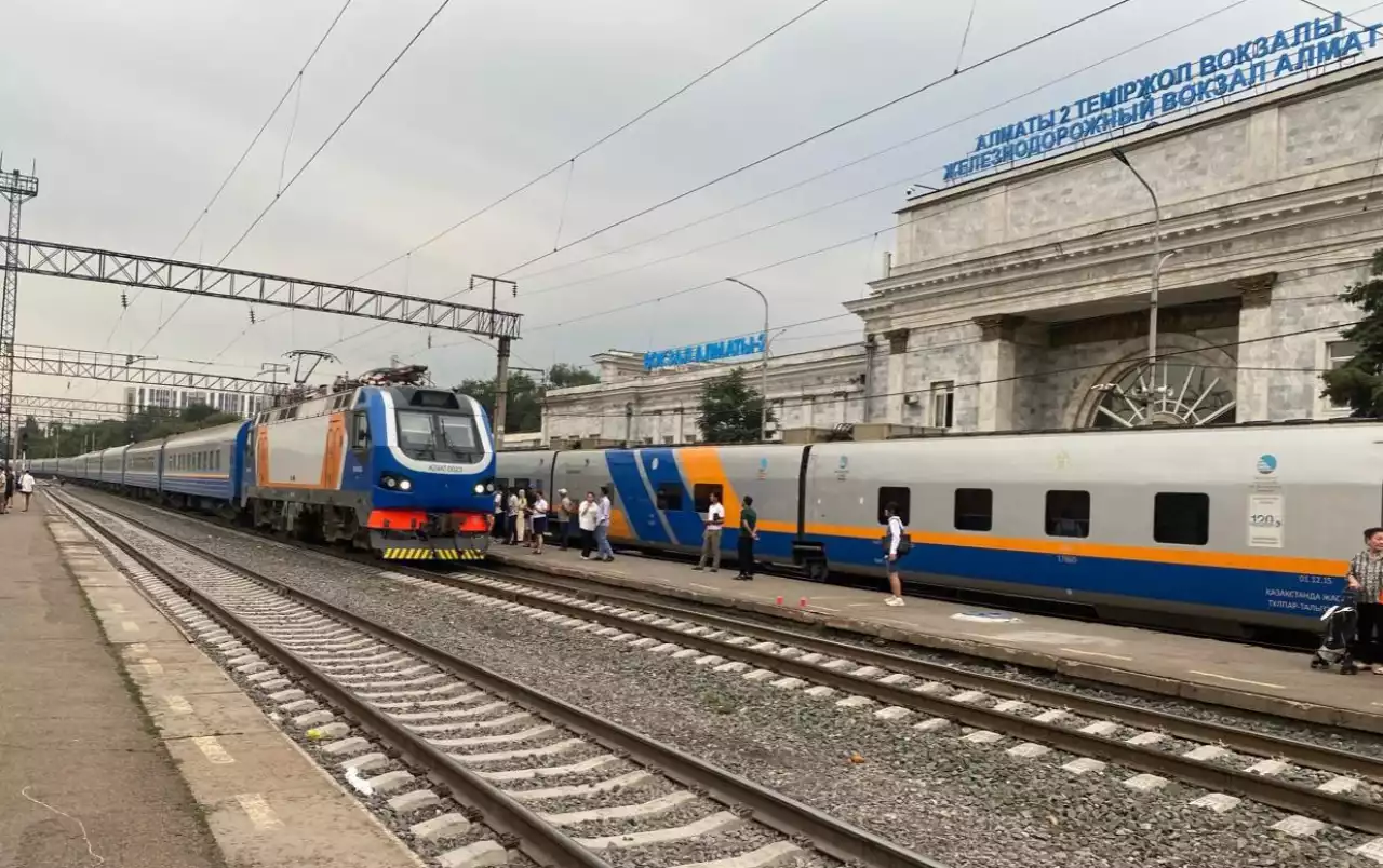 Қазақстандықтар екі ай бойы пойыз билеттерін 40 пайыз жеңілдікпен сатып ала алады