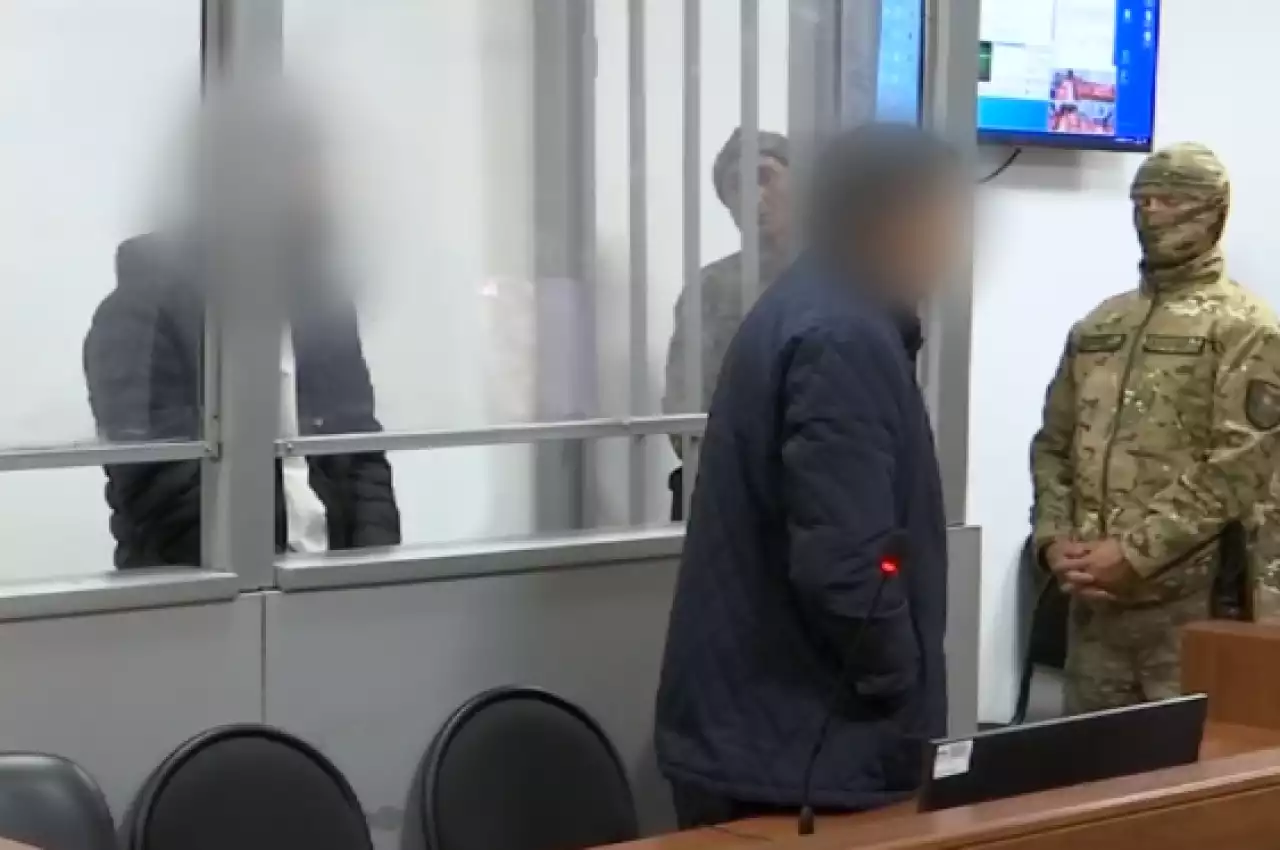 «Үйленбек ойы болды»: Қарағандыда 15 жастағы қызбен некелескен ер адам 17 жылға сотталды