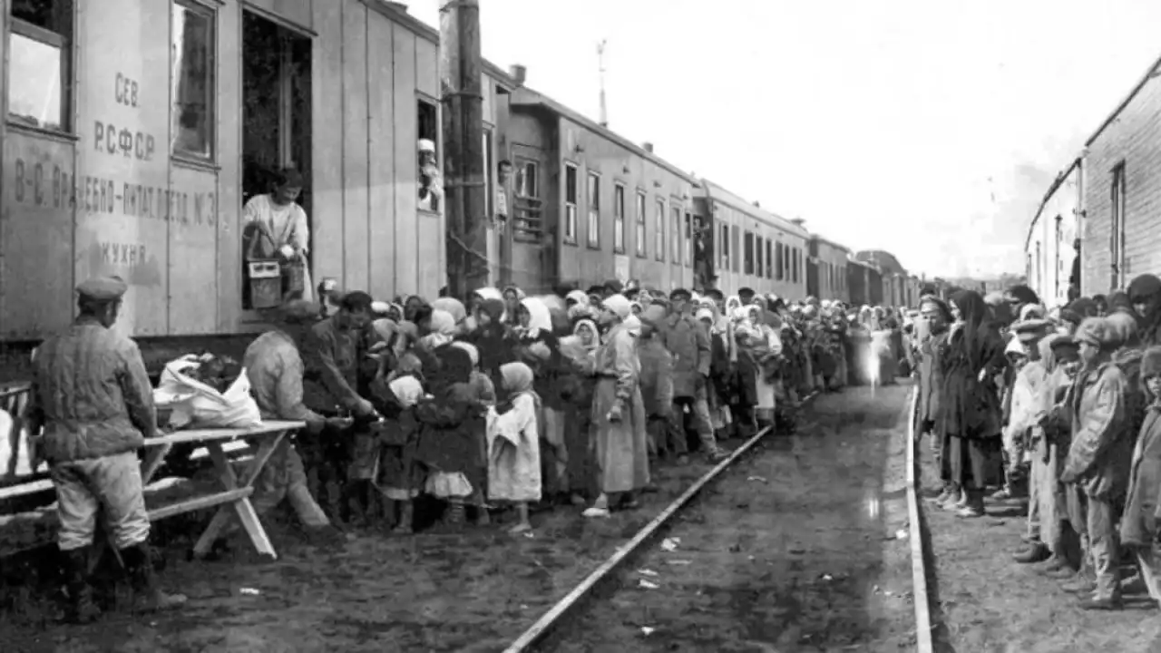 Бес қазақстандық өздерін саяси қуғын-сүргін құрбандары екенін айтып, сотқа жүгінген