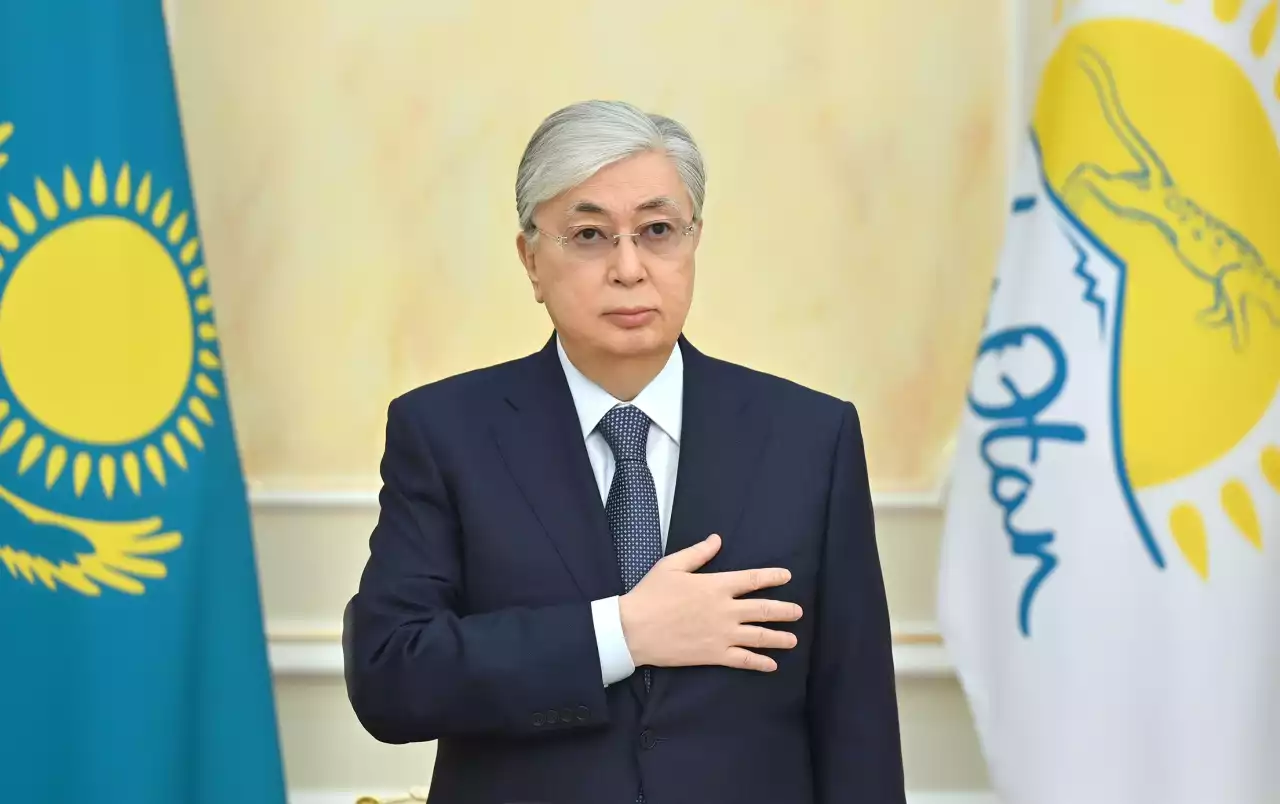 Президент қазақстандықтарды Республика күнімен құттықтады