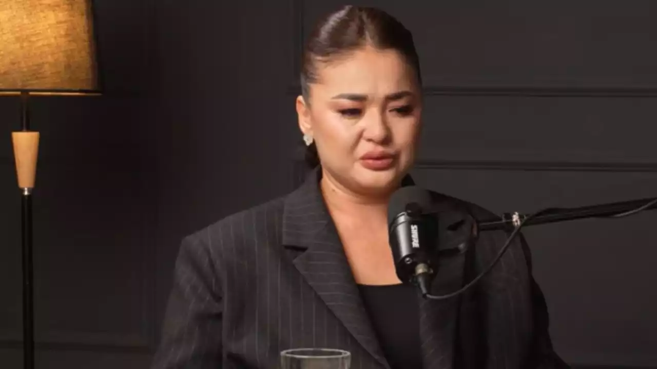 «Жүрегім қан жылады»: Мөлдір Мұқанова Тұрсынбекпен ажырасып кеткенін айтты