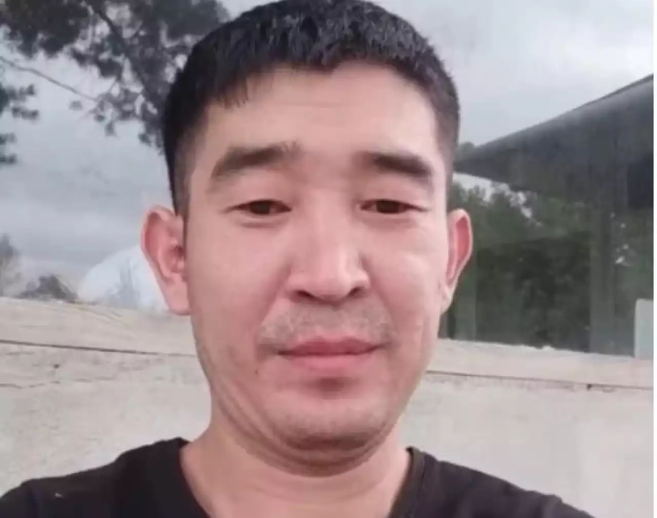 «Өкпесінен 1,5 литр су шыққан»: Таразда ауруханада көз жұмған 39 жастағы азаматтың жақындары дәрігерлерді кінәлады