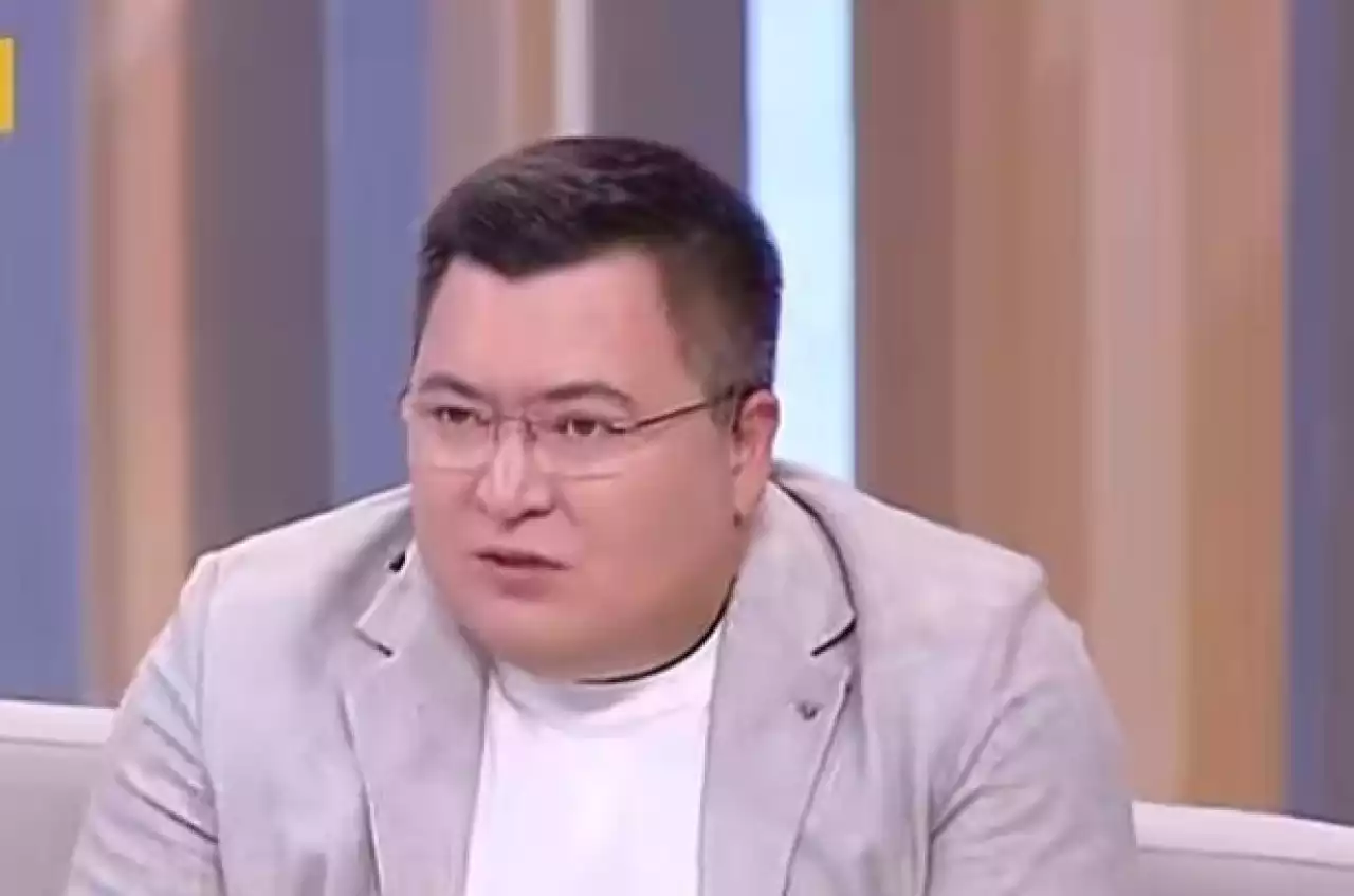 Адвокат Палманов: құқықтық мәдениетті арттыру — қоғам қауіпсіздігінің кепілі