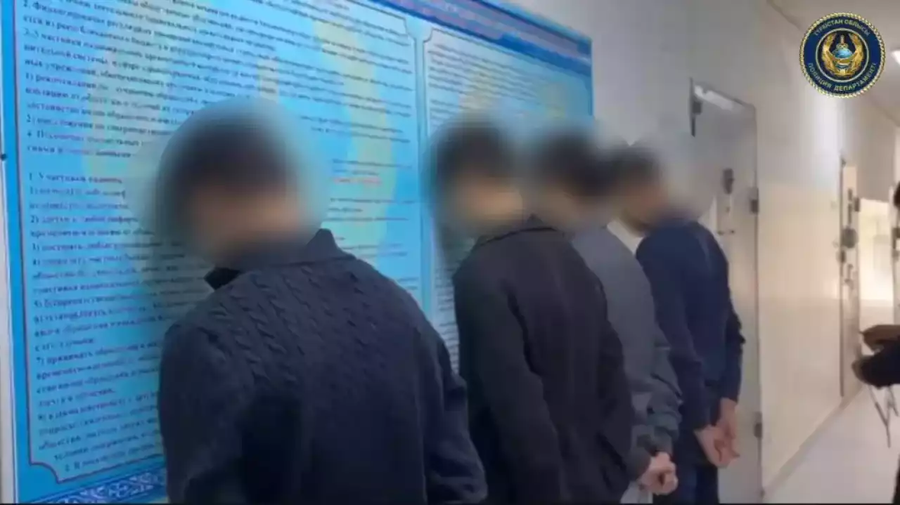 «Жүрегі жарылып кеткен»: Түркістан қаласында 9-сынып оқушысын сыныптастары ұрып өлтірді (ВИДЕО)