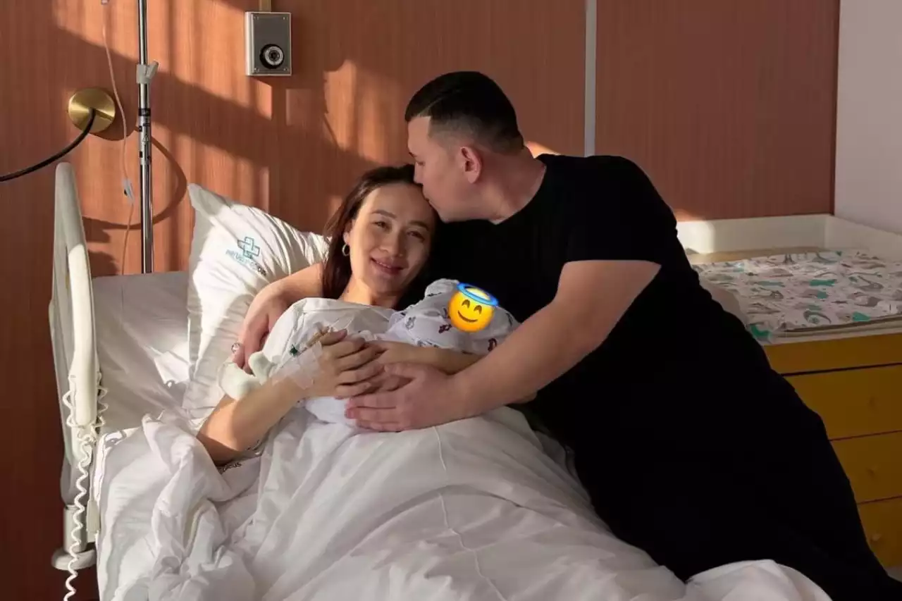 «Біз ата-ана болдық»: белгілі блогер Елдос Калабок 9 жылдан кейін әке атанды