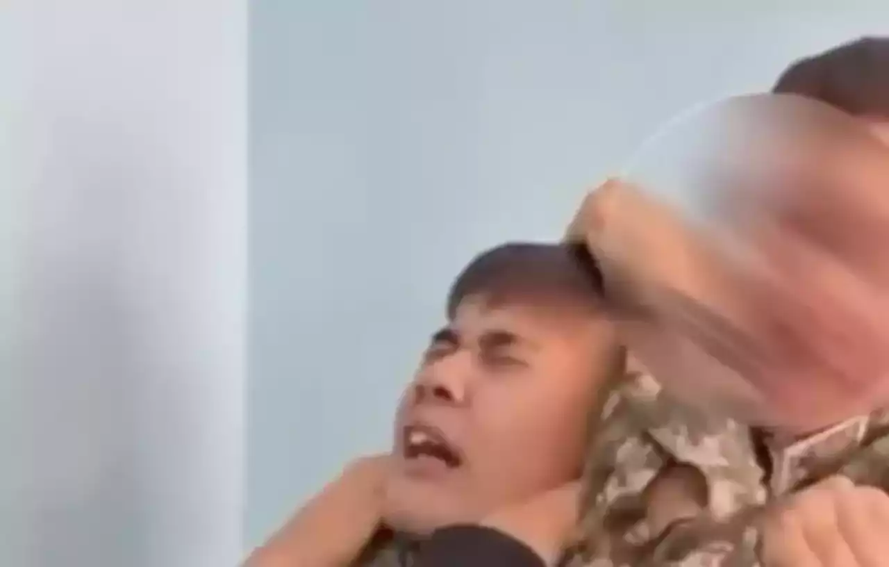 Курсанны будырып жатқан видео тарады