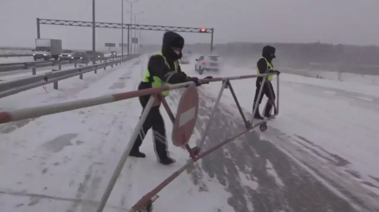 Қазақстанның бірнеше облысында жолдар жабылды