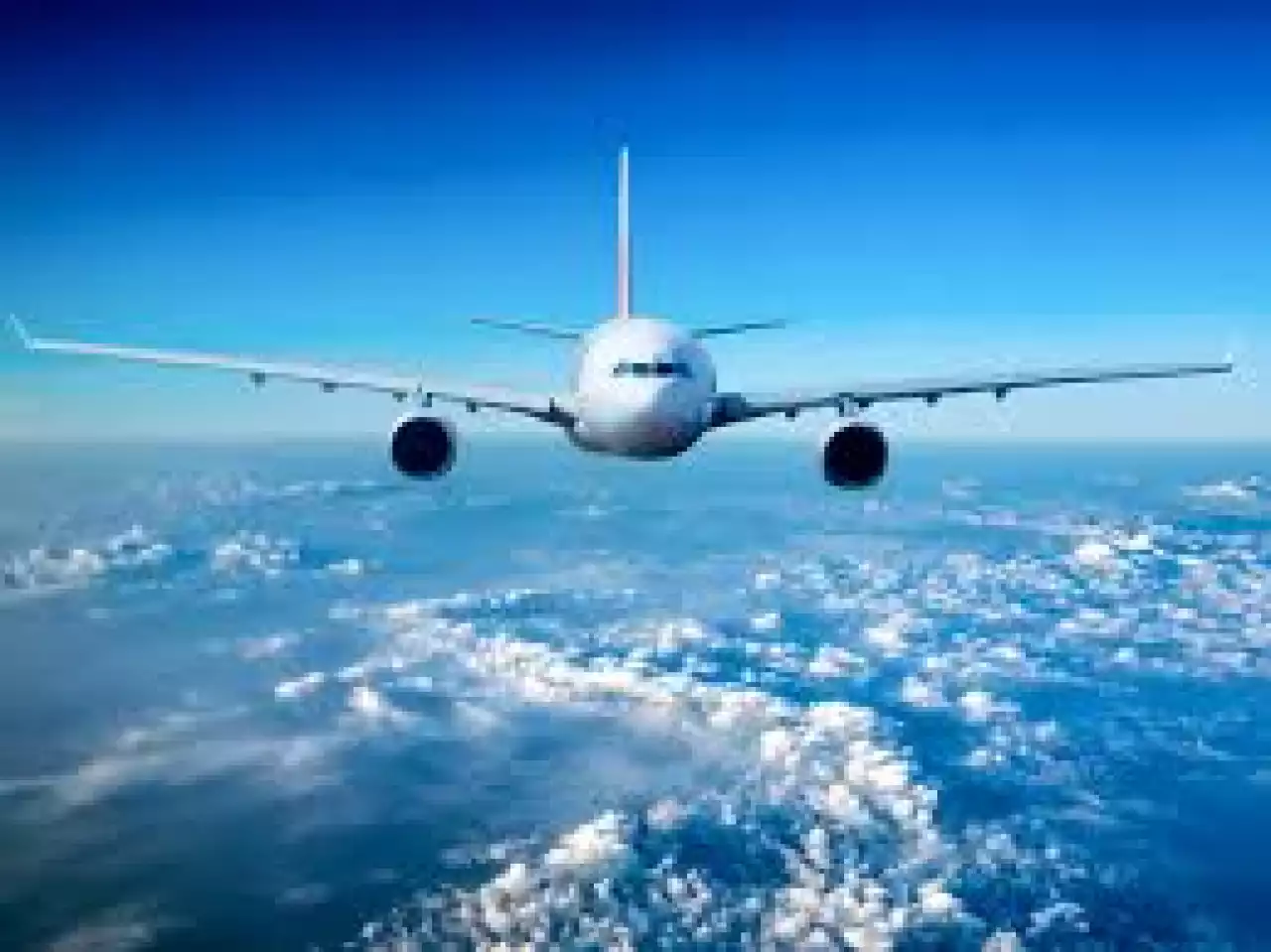 Air Astana ұшағынан түтін шығып, Алматы әуежайына шұғыл қонды