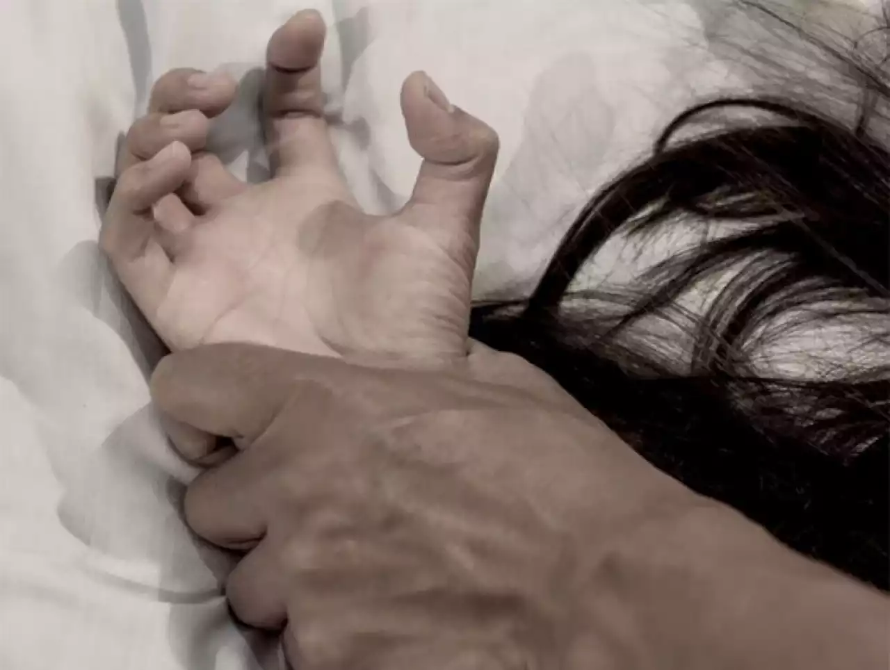 “Фермаға ертіп апарған”: Жамбыл облысында 12 жастағы қызды туыс ағасы бір жарым жыл бойы зорлап келген