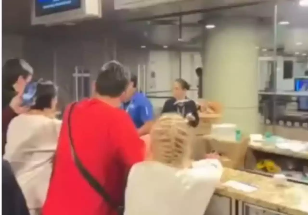 Үндістанның IndiGo әуе компаниясы Алматыға рейстерін тоқтатты: қазақстандық туристер Мумбай әуежайында қалып қойды