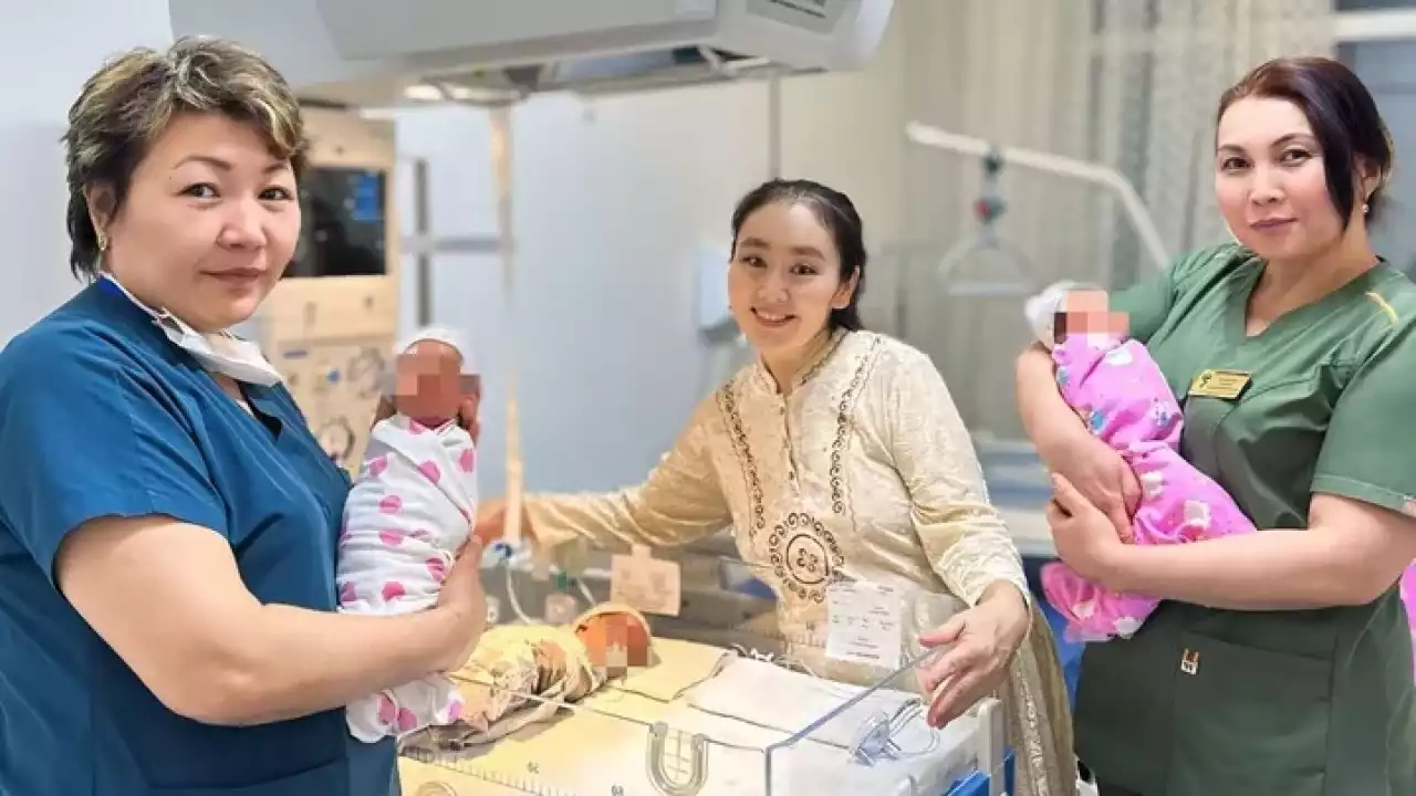 Алматыда 39 жастағы әйел үшем дүниеге әкеліп, бірден көпбалалы ана атанды