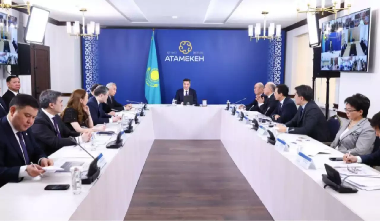 Бектенов: Конституция жобасы мемлекет пен бизнес арасындағы сенім мен ұзақмерзімді серіктестік орта қалыптастырады